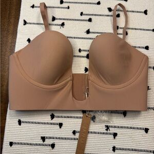 SKIMS Deep Plunge Strapless Bra Nude Size M Sold Out Favorite 💕